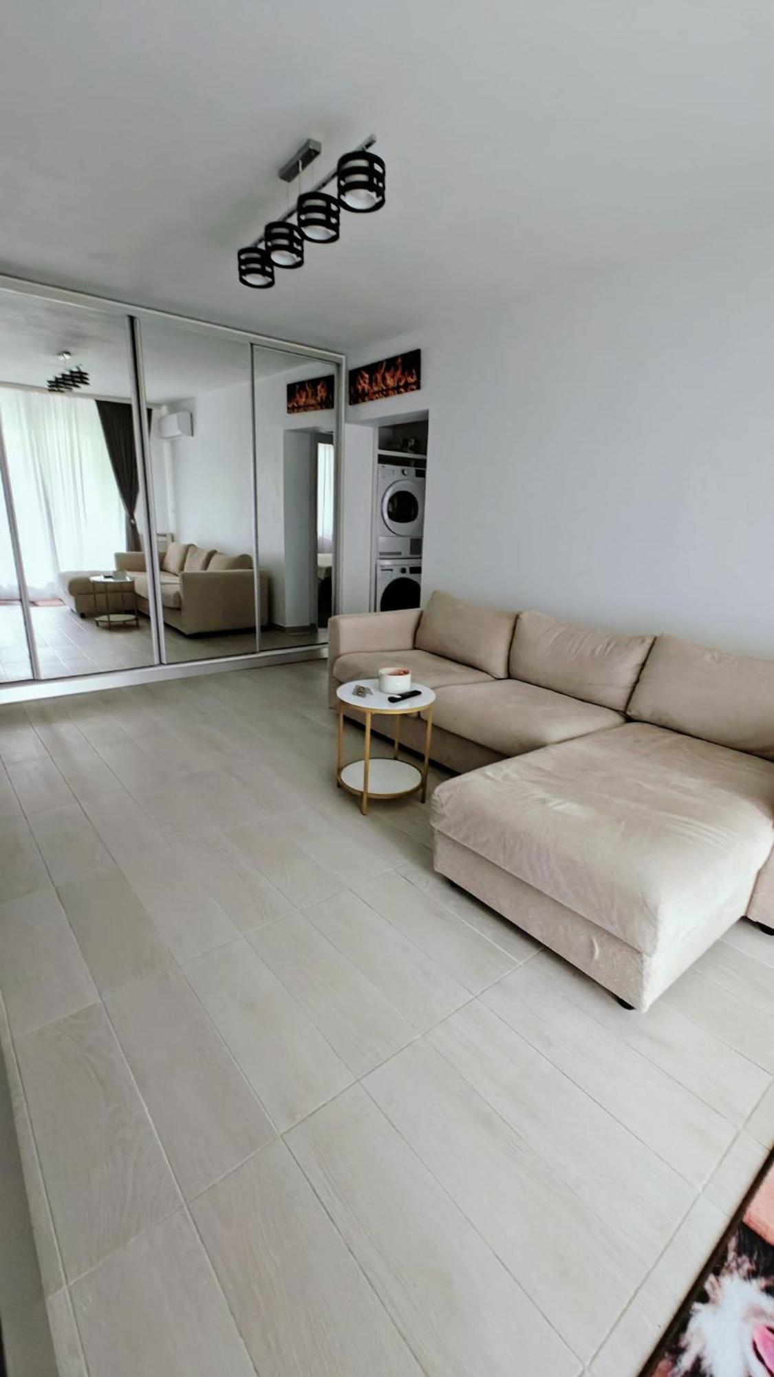 公寓 Hideout Cozy 2 Near Mall & Center, Warmy, Invoice Available, Parking Space, Ultracomfy