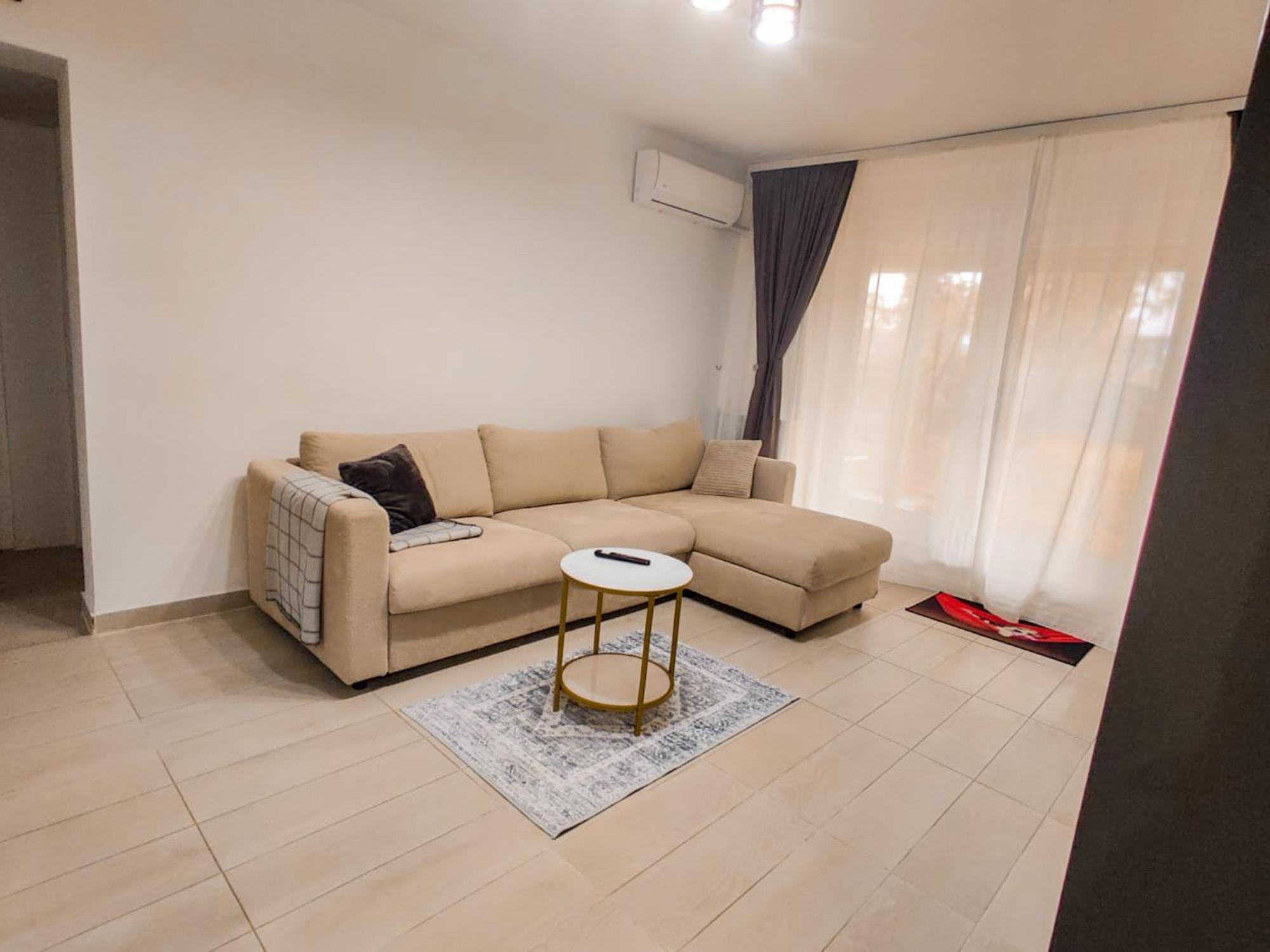 Hideout Cozy 2 Near Mall & Center, Warmy, Invoice Available, Parking Space, Ultracomfy 公寓 Iasi