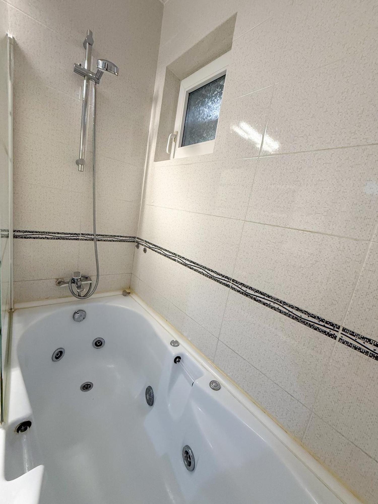 Hideout Cozy 2 Near Mall & Center, Warmy, Invoice Available, Parking Space, Ultracomfy * Iasi